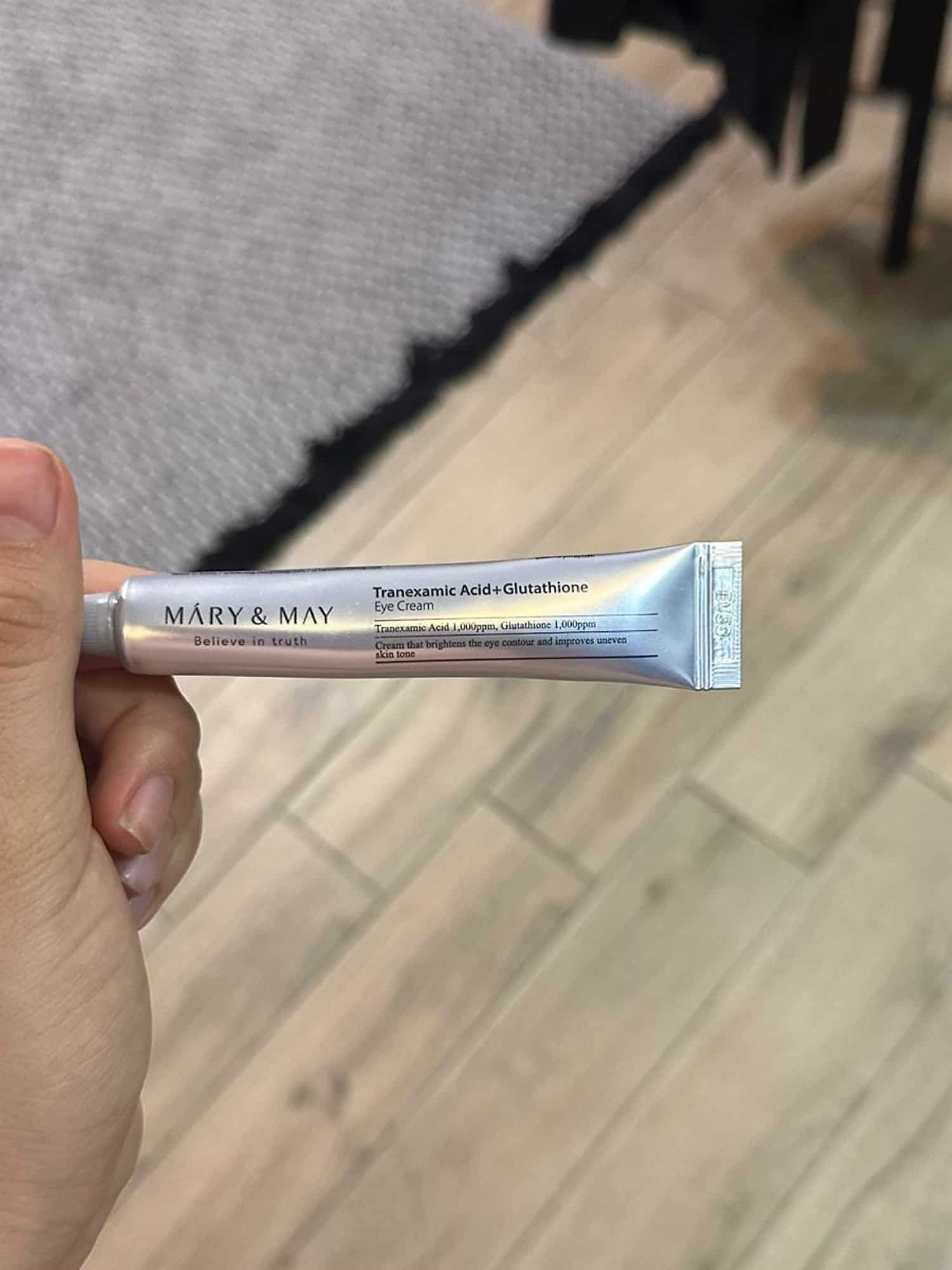 كرم زير چشم 